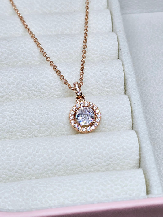 Solitaire Chain Pendant in Rose Gold